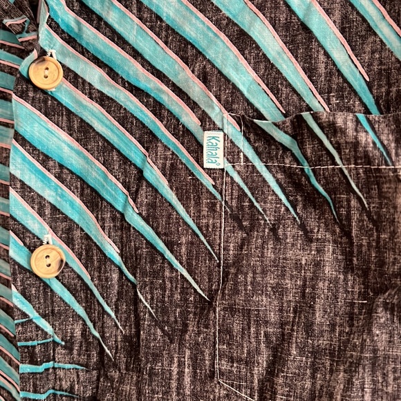 Vintage Men’s Hawaiian Shirt - Picture 3 of 6